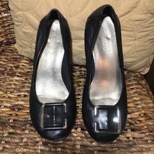 Me Too black wedge low heal